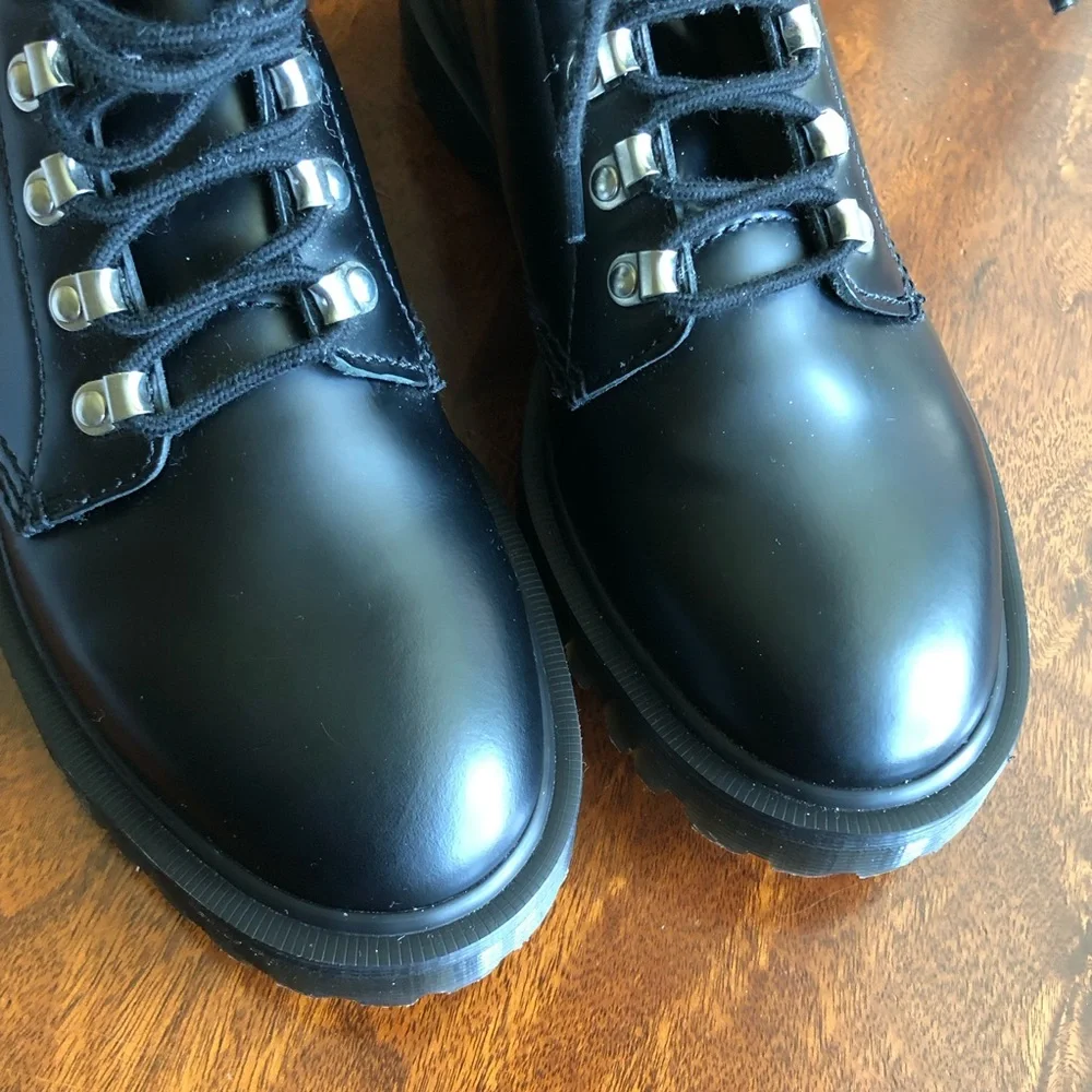 Dr. Martens Black Leather Asange Lace Boots US 8 UK 7